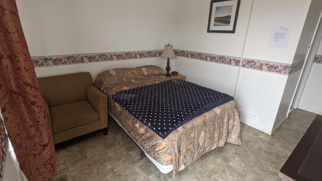 Balgonie Motel Motor Inn Pilot Butte Exteriör bild
