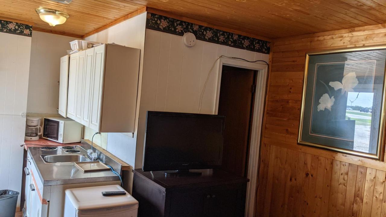 Balgonie Motel Motor Inn Pilot Butte Exteriör bild